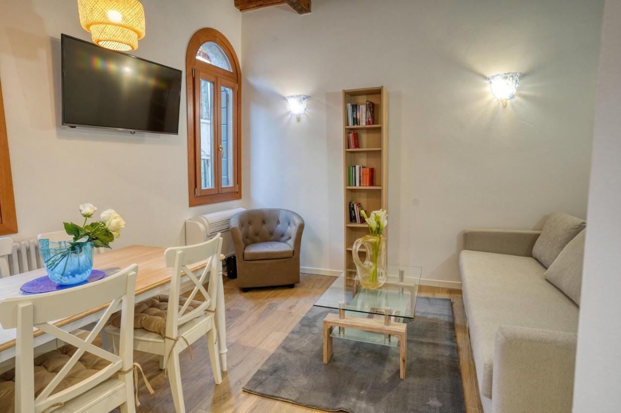 Ecco Suites Apartments Venice Exterior photo